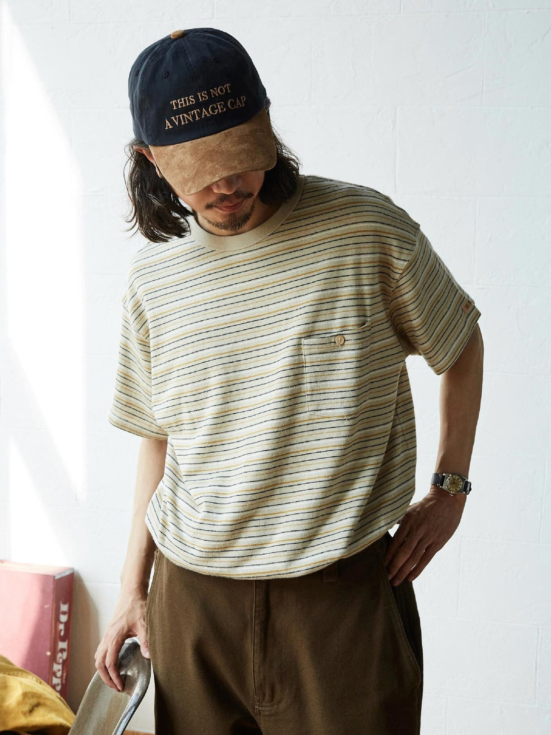 モデル着用Hemp Border Tee リネンオーガニックコットンストライプテクスチャーポケットTシャツのスタイリング例