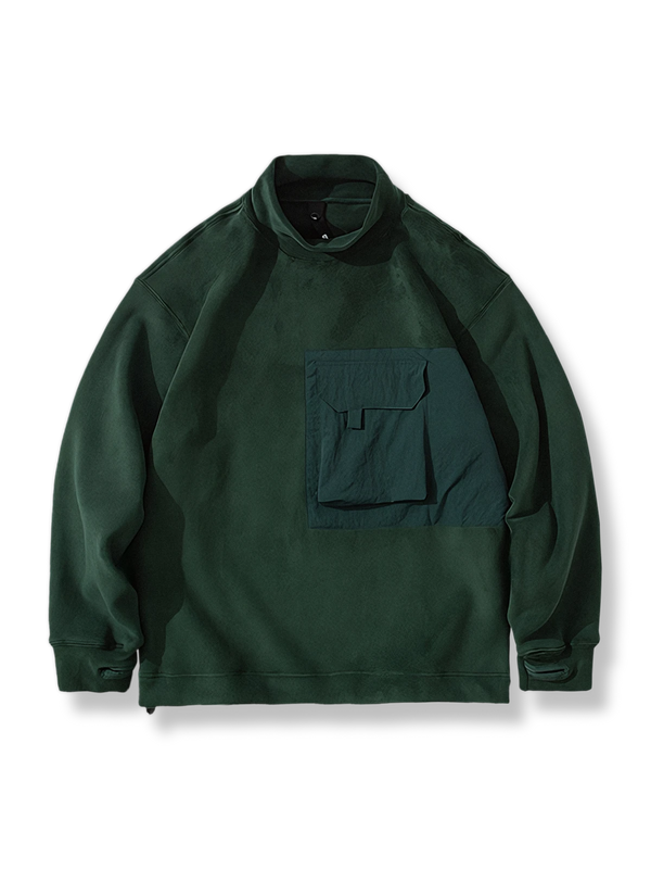 Fleece sweatshirt with pockets made from different materials