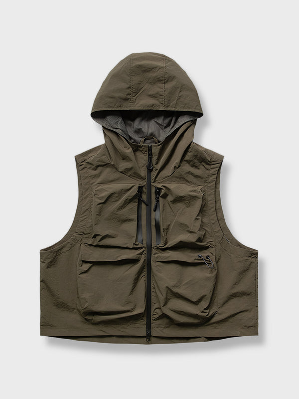 Multi-pocket hooded vest