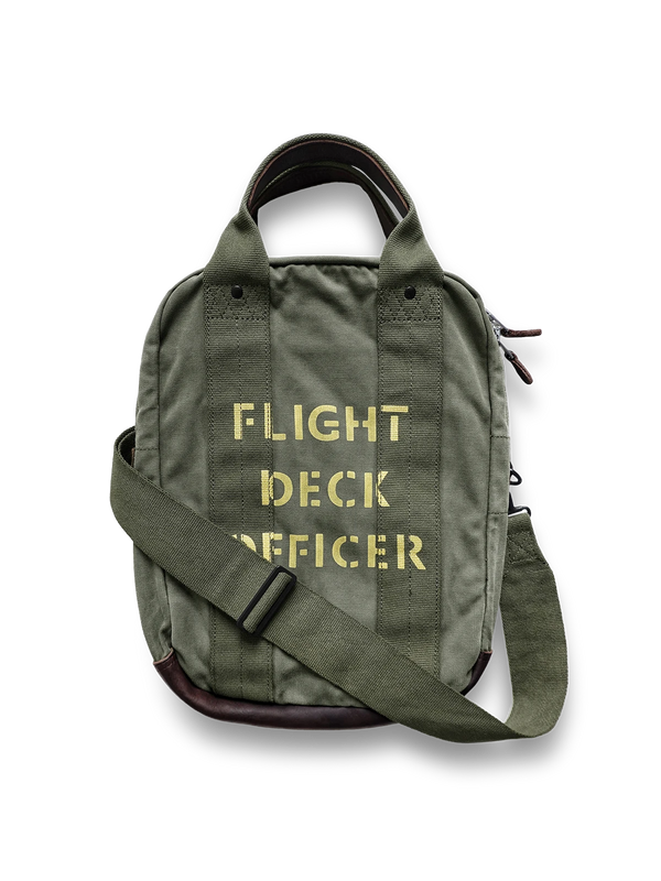 「FLIGHT DECK OFFICER」印字 グリーンバッグ