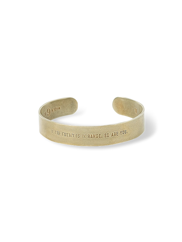 PESSOA | Military engraved C-shaped bangle 