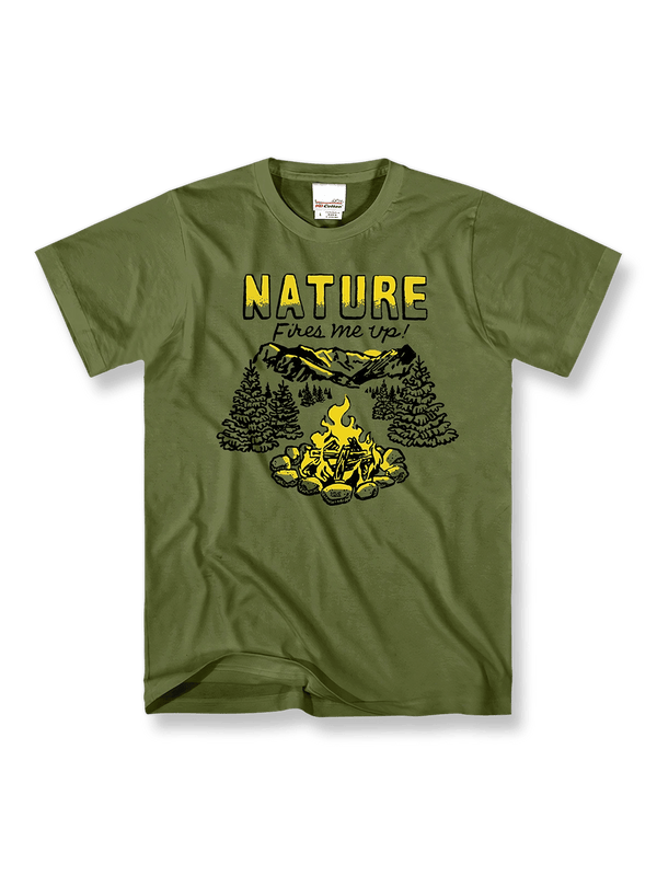 製品画像: Nature Fires Me Up 篝火プリントTシャツの正面図