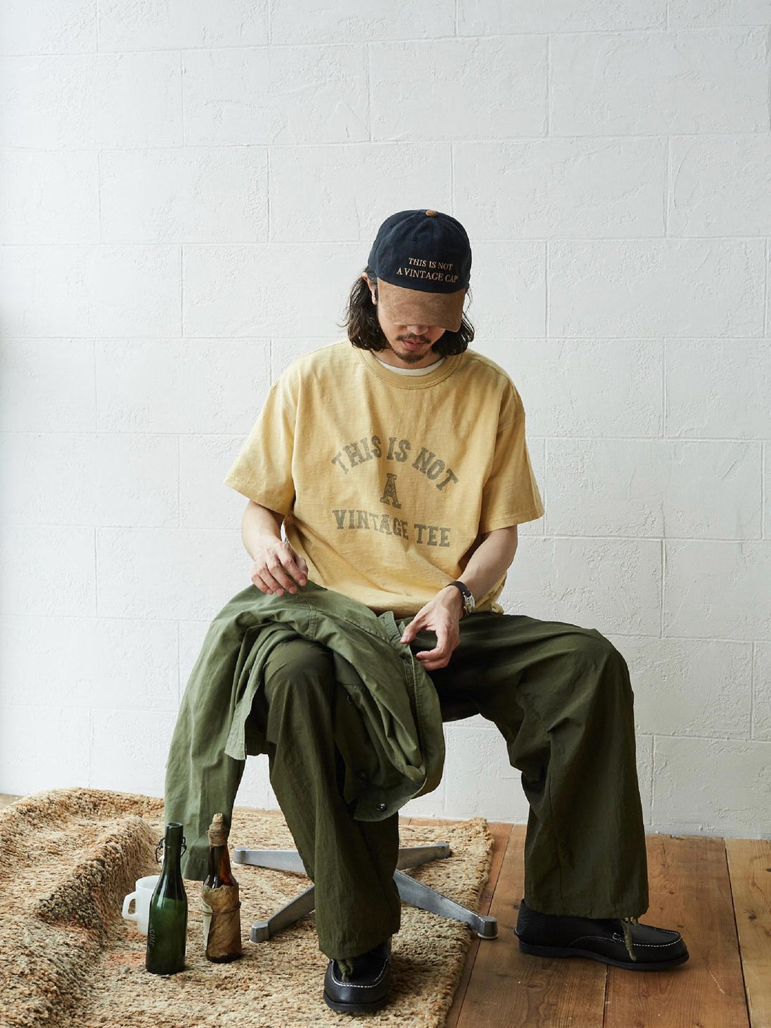 モデル着用NOT Vintage Tee ヴィンテージ加工質感Tシャツのスタイリング例