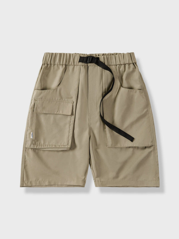 Outdoor belted shorts