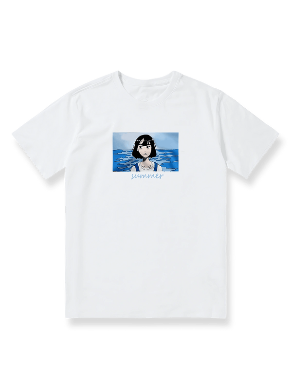 製品画像: 夏の少女と海のイラストが描かれた白いTシャツ