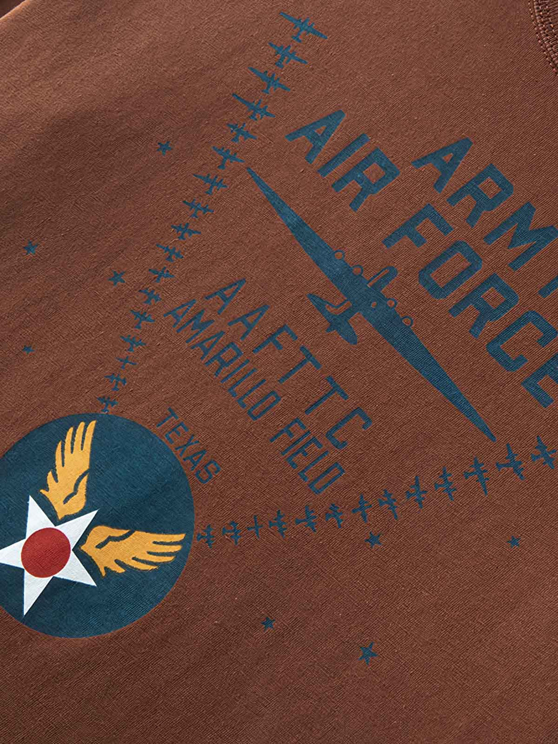  Tシャツのアメリカンミリタリースタイルの空軍エンブレムプリントの詳細画像