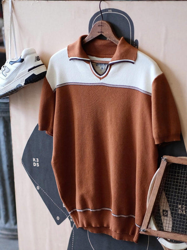 V-neck knit polo shirt