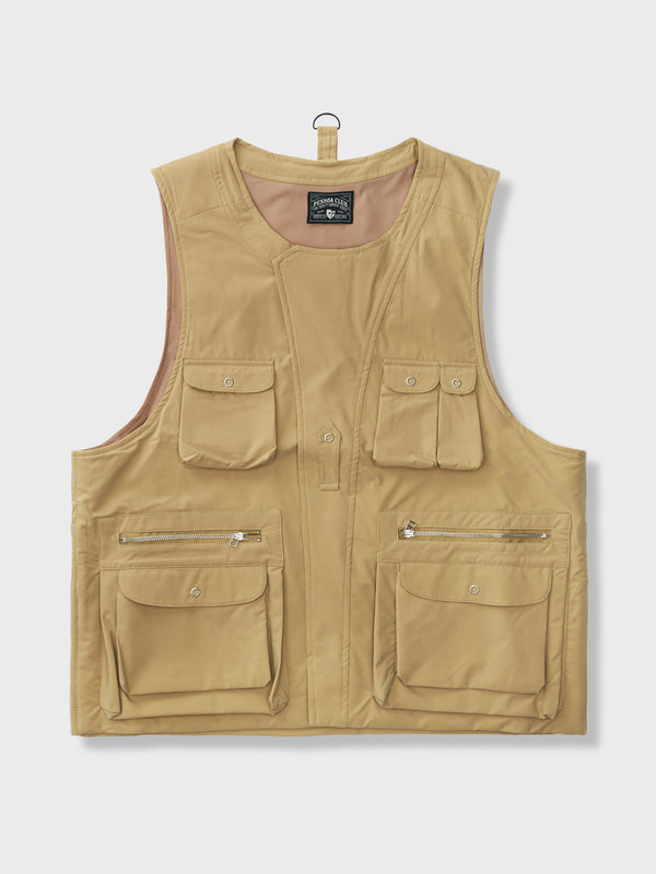 Outdoor vest with 3D pockets